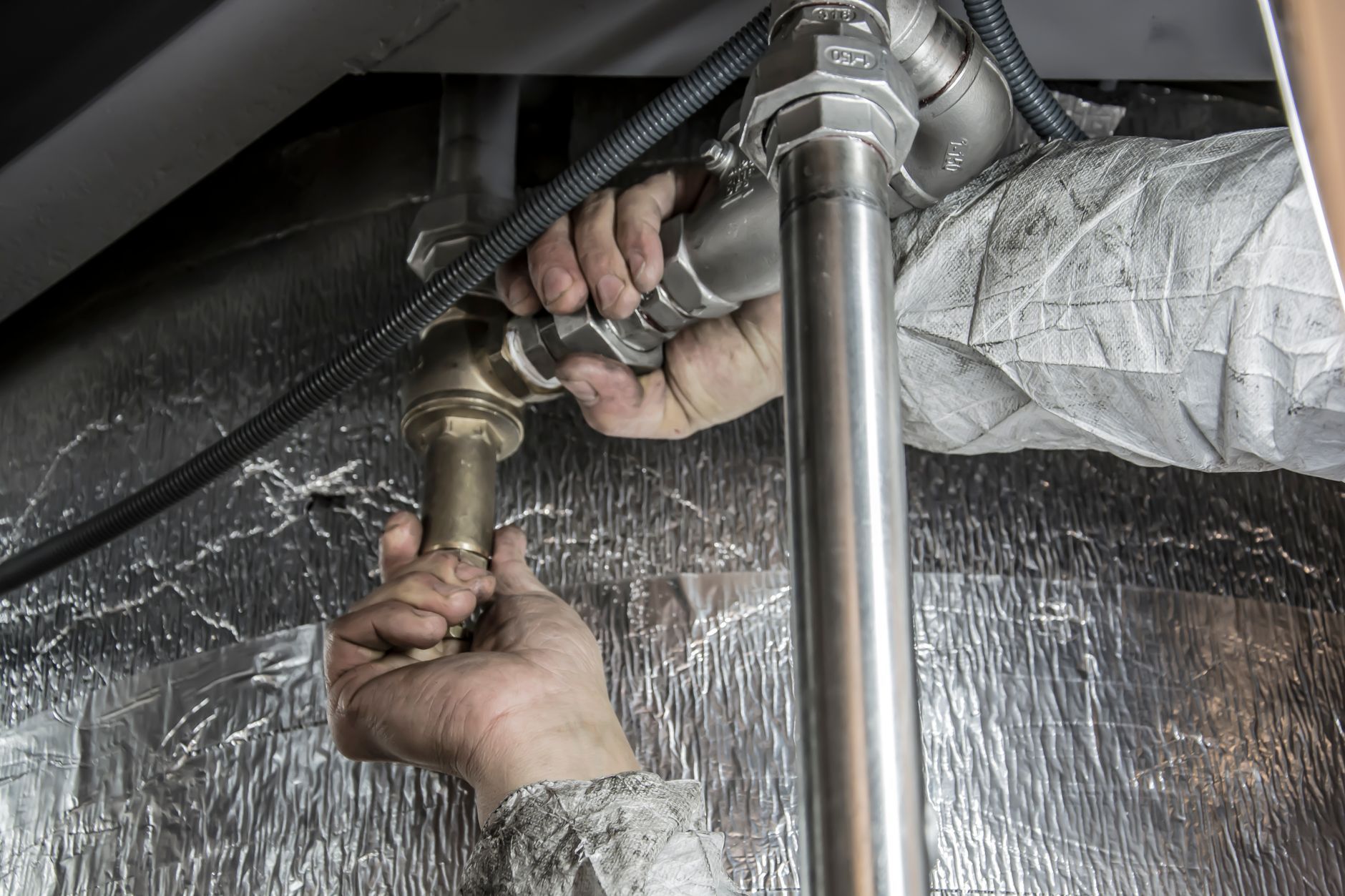 Installer un regard d&rsquo;eau pluviale : pose et maintenance
