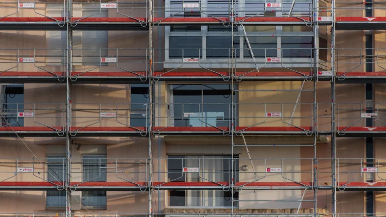 Ravalement de façade : usufruitier ou nu-propriétaire ?